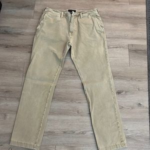 American Eagle Slim Fit Khakis size 34x32